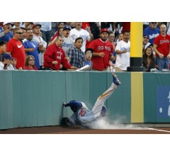 Image for Los Angeles Dodgers Carl Crawford Makes Incredible Catch (Video)