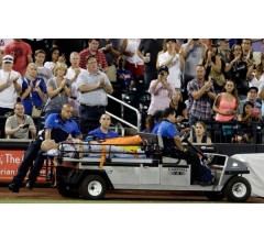 Image for Atlanta Braves Tim Hudson Leaves Game After Ankle Injury