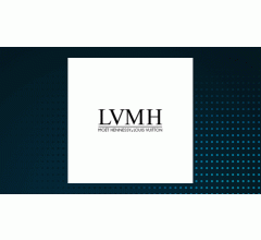 Image about LVMH Moët Hennessy – Louis Vuitton, Société Européenne (EPA:MC) Stock Price Crosses Above 200-Day Moving Average of $749.31