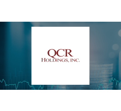 QCR Holdings, Inc. (NASDAQ:QCRH) Shares Sold by Cwm LLC
